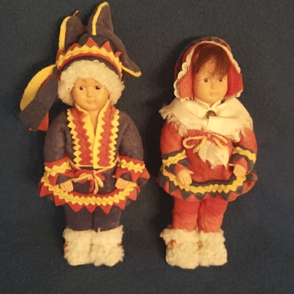 Vintage Pair of Finnish Swedish Lapland Souvenir Dolls